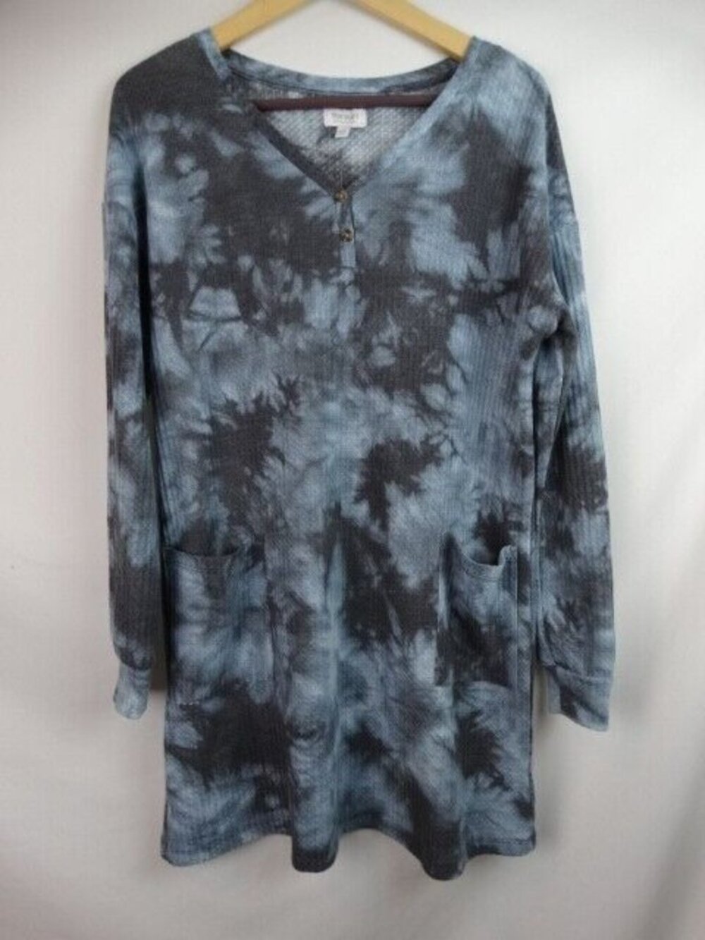 True Craft Top Women's Size Small Blue Tie Dye Waffle Tunic Long Sleeve Shirt
